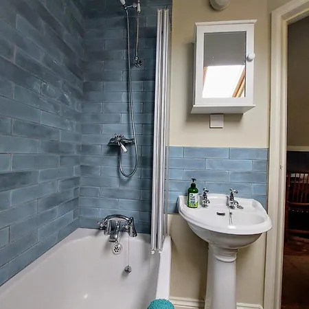 The Swallows - Kingsize Ensuite Bedroom And Private Garden Swansea Exterior foto